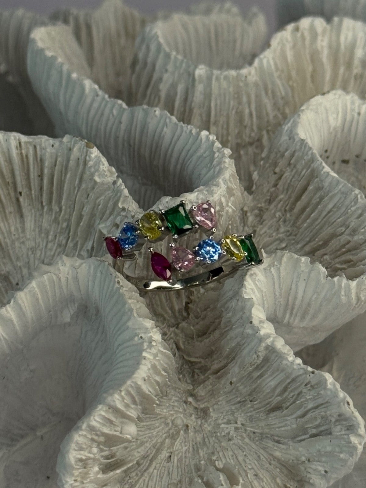 925 Sterling Silver Ring Multicolor CZ Size 7 Sizable
