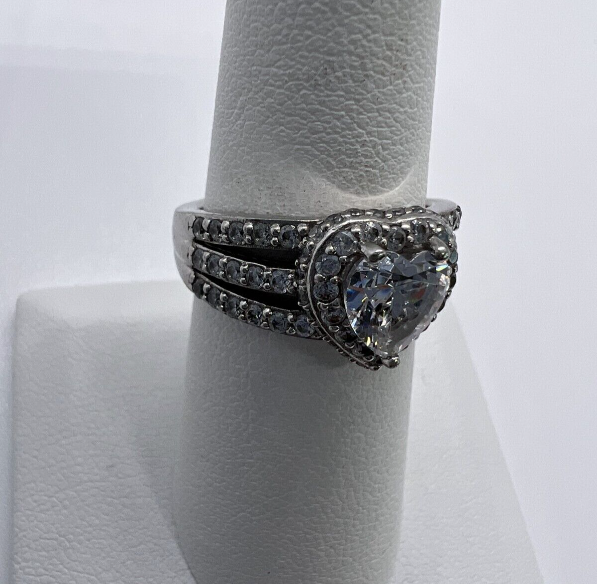 925 Sterling Silver CZ "Heart" Ring Size 6