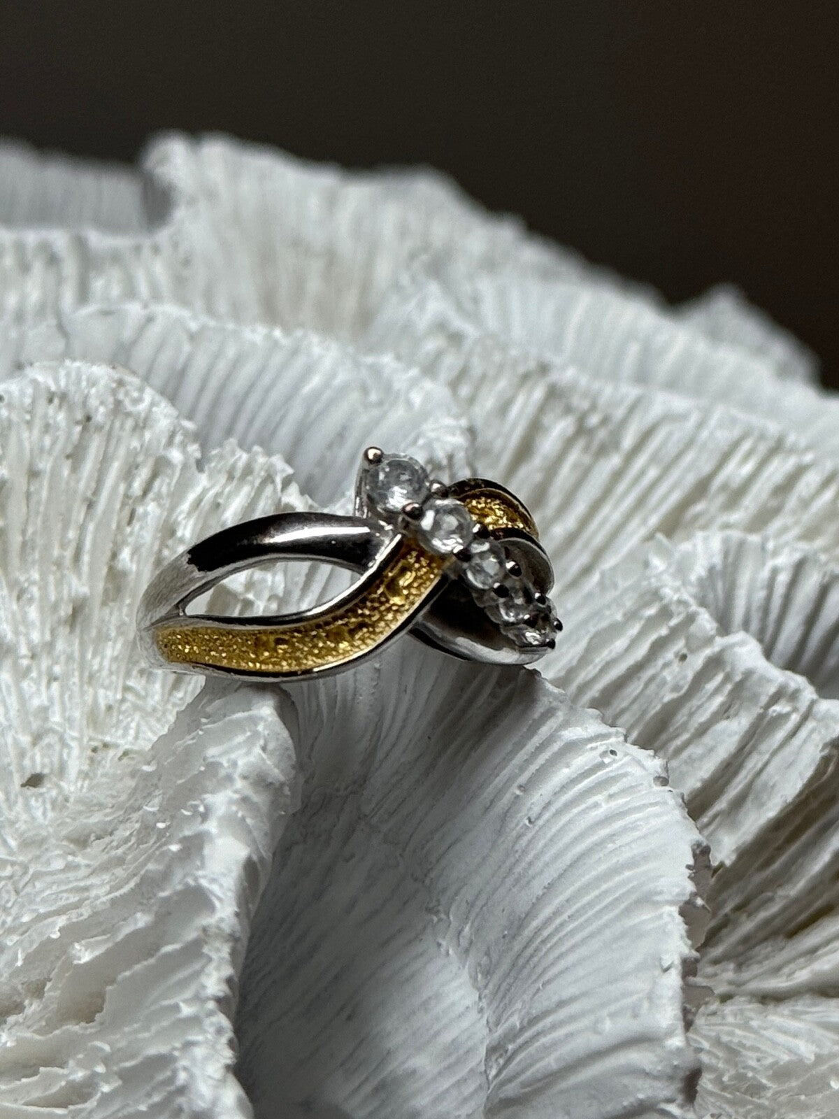 925 Sterling Silver Gold Plated Part White Beryl Ring Size 6.5