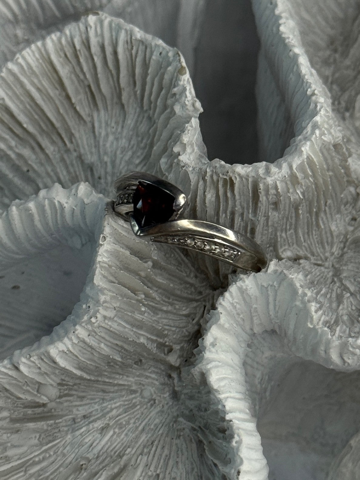 925 Sterling Silver Garnet & Beryl Ring Size 6.5