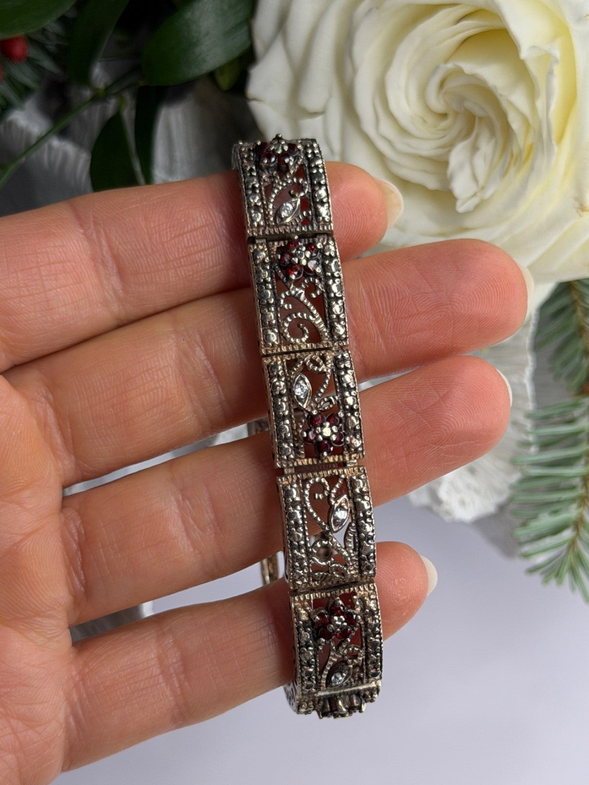 925 Sterling Silver Garnet & Beryl Flowers Bracelet Size 7