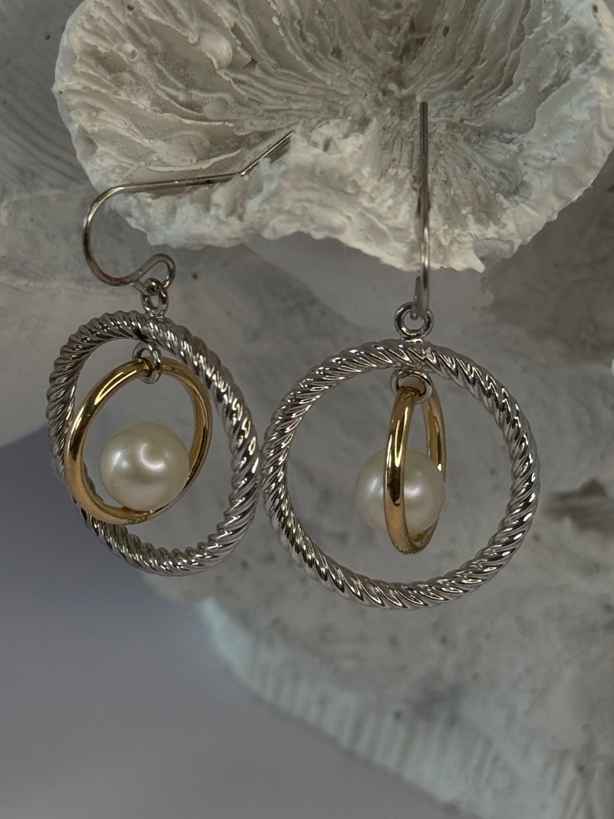 Elegant Design 925 Sterling Silver Gold Plated Part Pearl Earrings Length 1.30