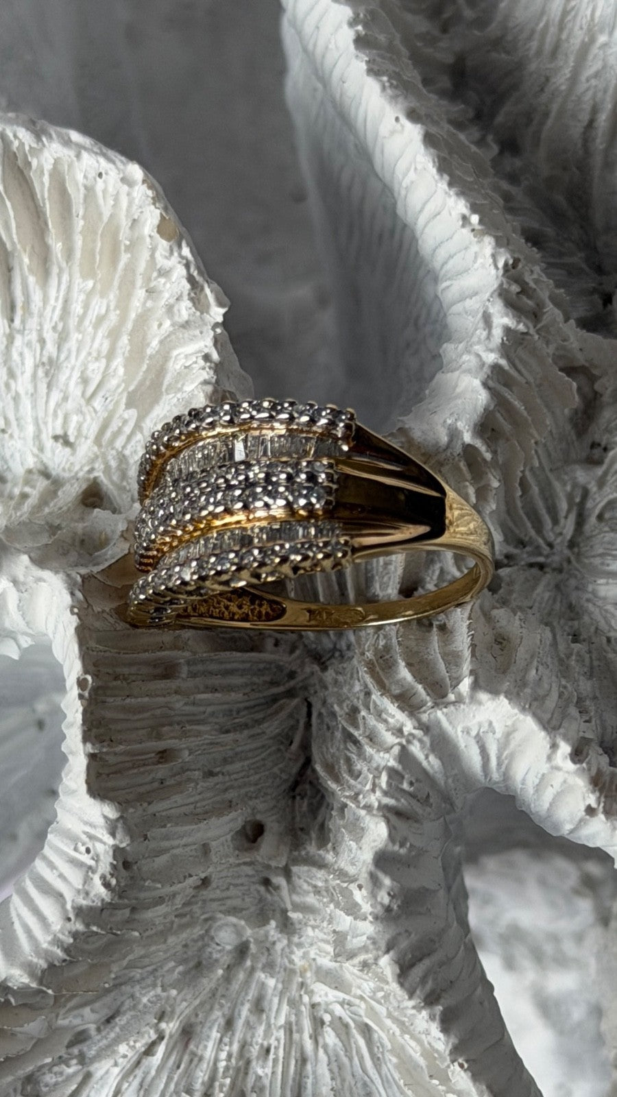 14K Yellow Gold Diamonds 1 carat Ring Size 7