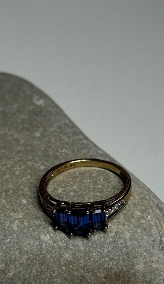 10K Yellow Gold Sapphire & Diamonds Ring Size 6