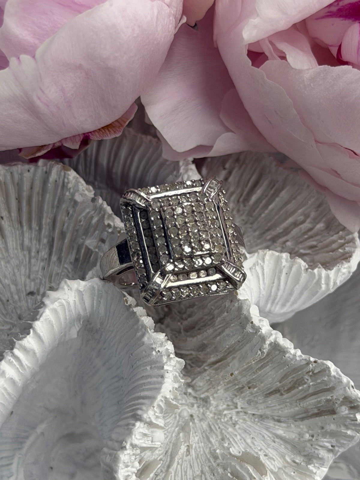 Elegant 925 Sterling Silver White Topaz Ring Size 7