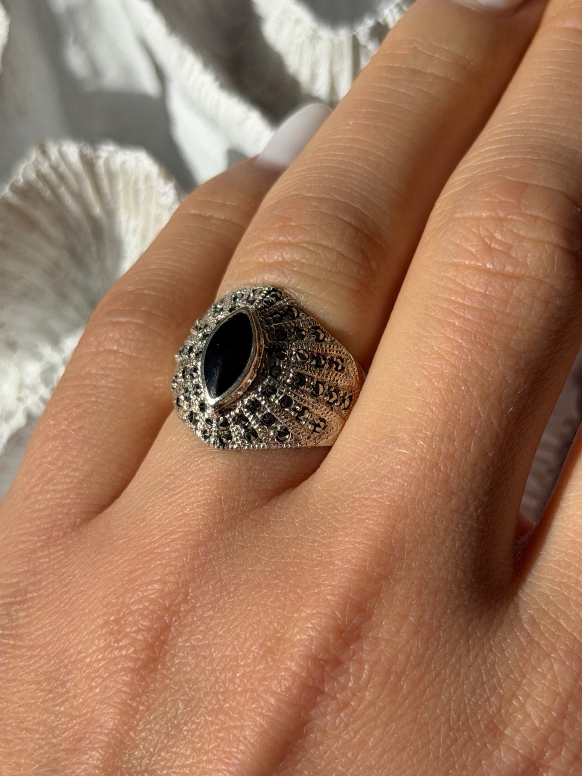 925 Sterling Silver Onyx & Marcasite Ring Size 6.5