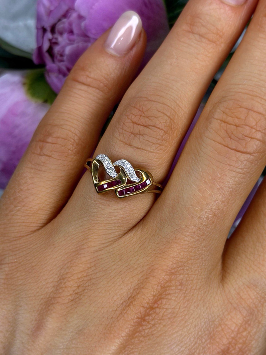10K Yellow Gold Ruby Diamond Hearts Ring Size 7