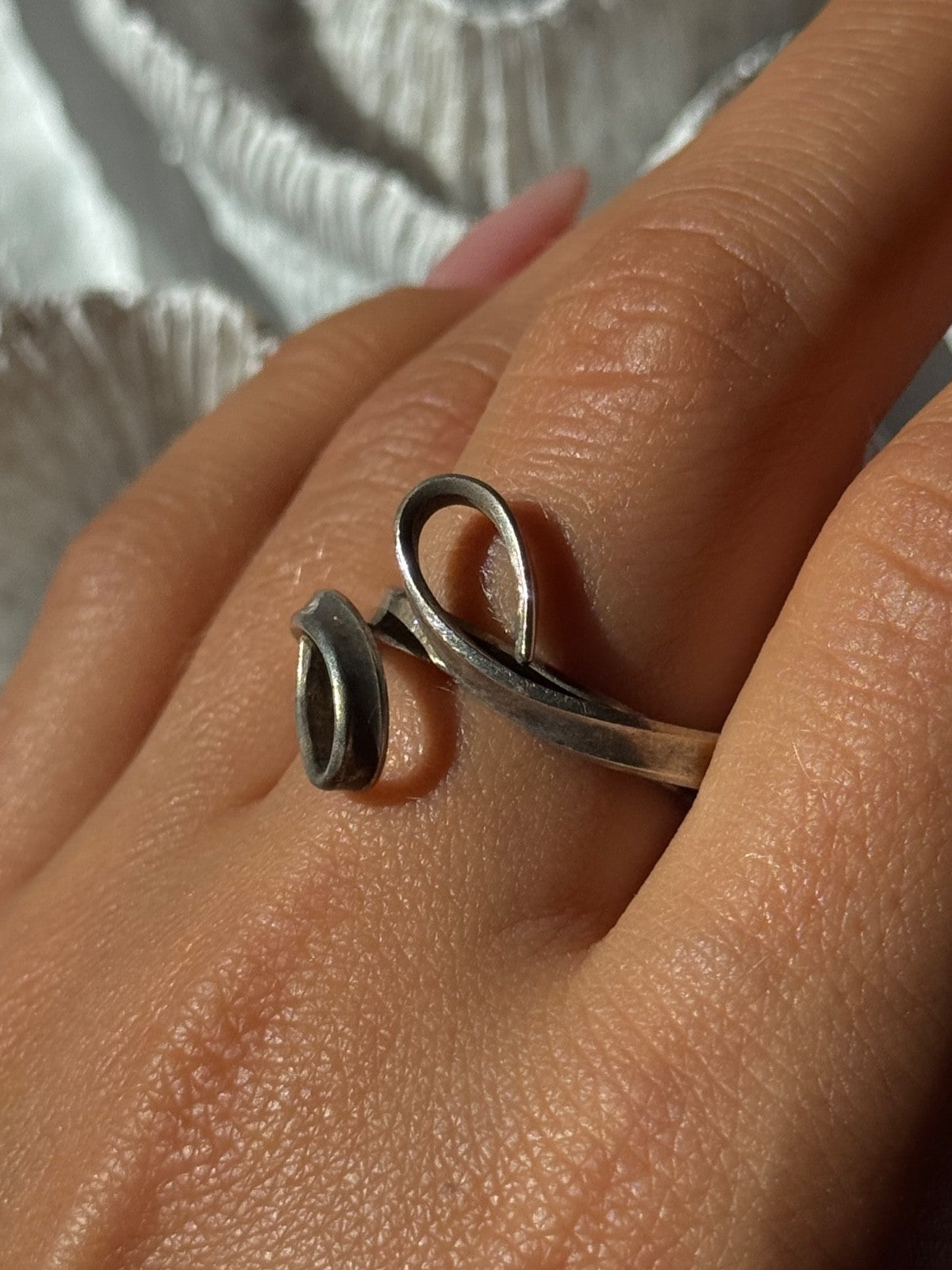 Unique Design 925 Sterling Silver Ring Size 9