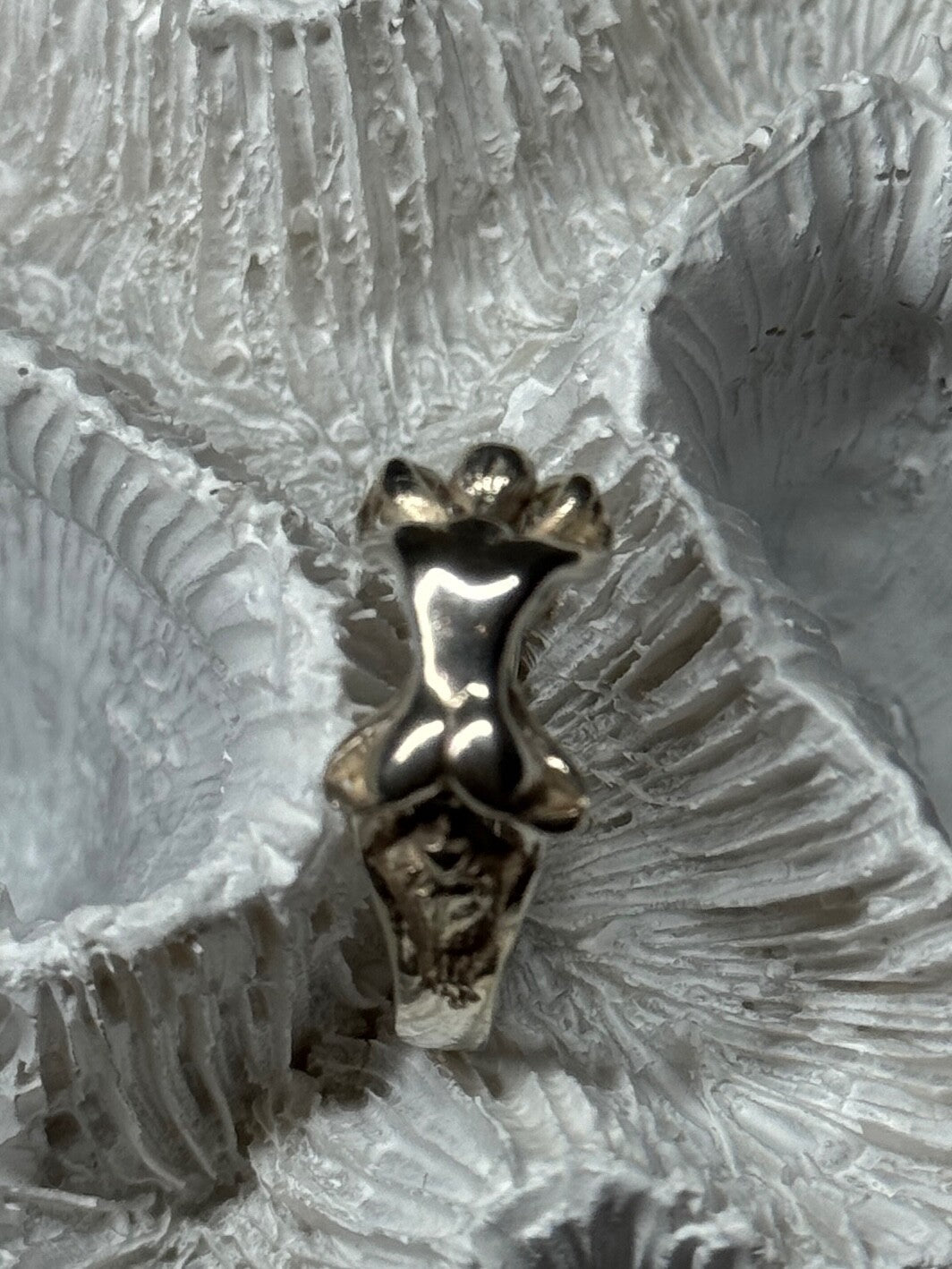 925 Sterling Silver Kamasutra Ring Size 6