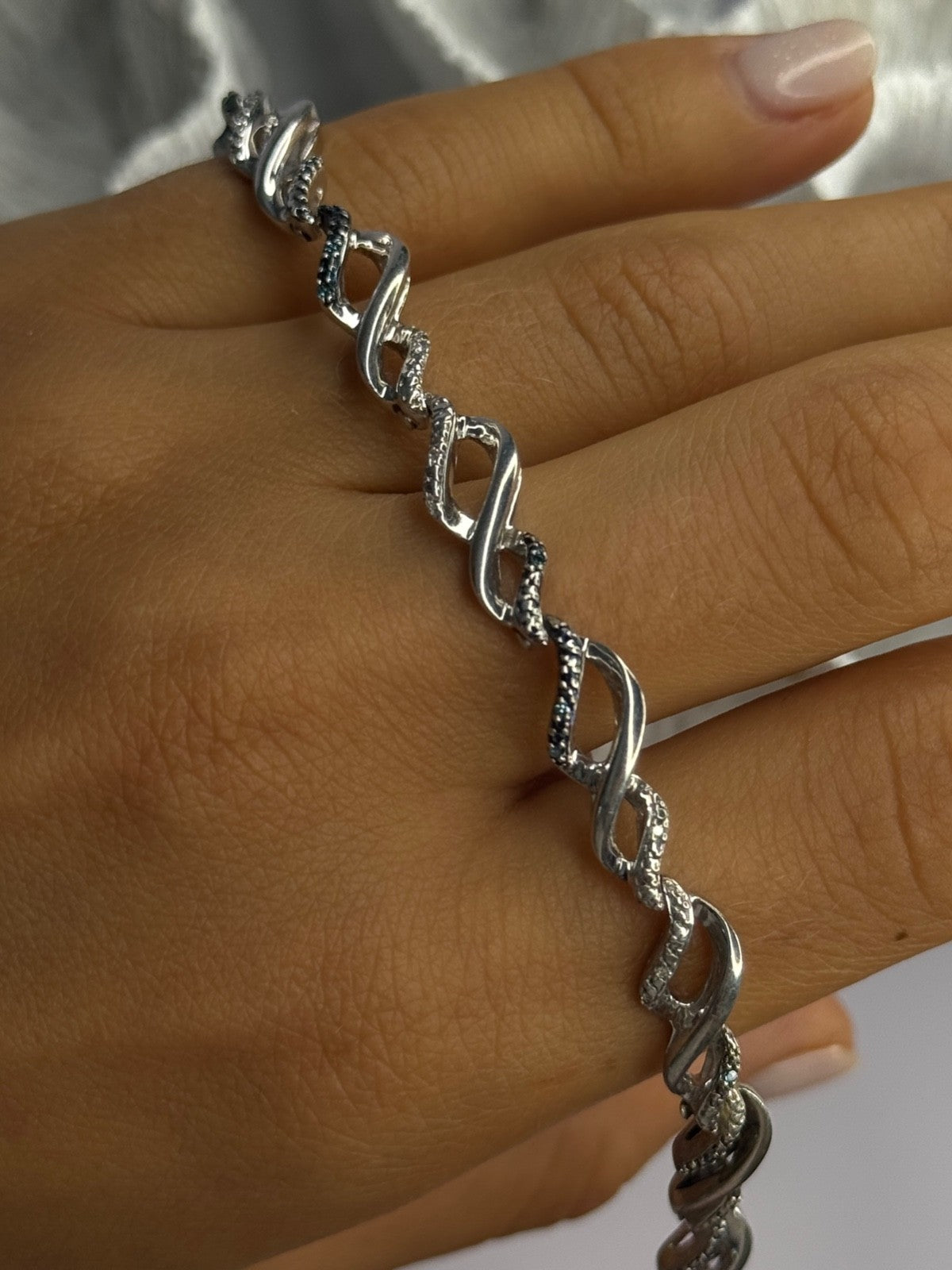 925 Sterling Silver Blue Spinel & Diamond Bracelet Length 7