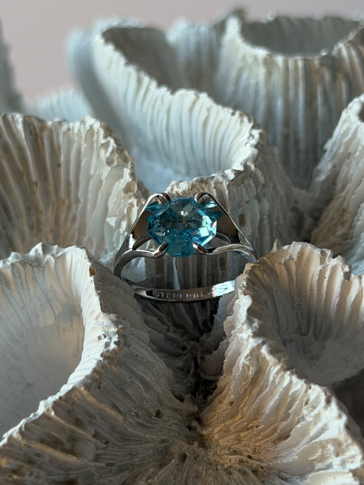 925 Sterling Silver Blue Topaz Ring Size 5