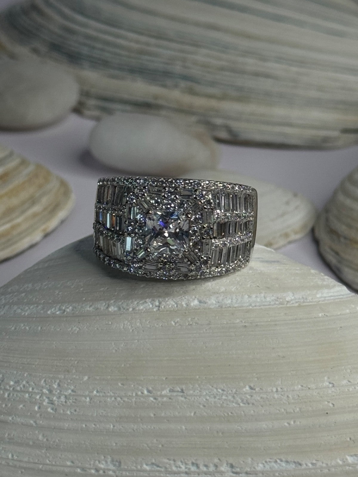Shiny 925 Sterling Silver Cz Ring Size 11