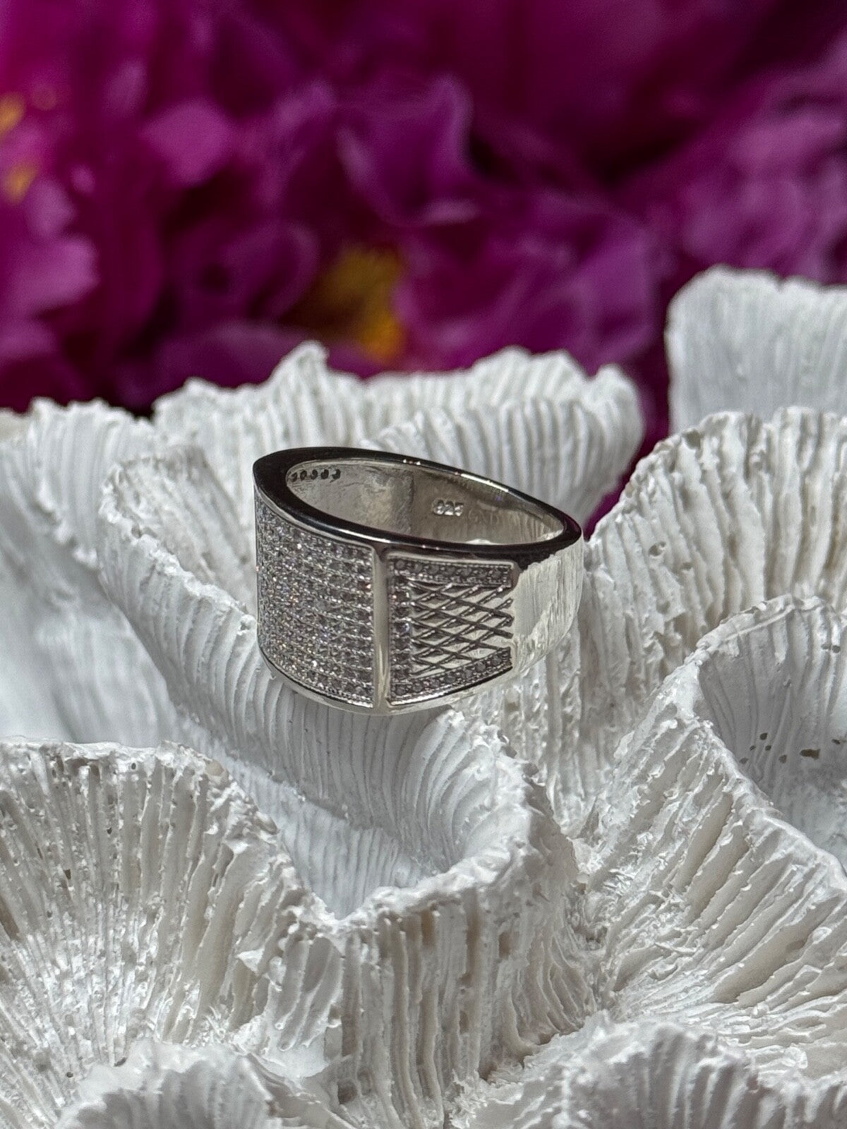 925 Sterling Silver Diamonds Ring Size 8.5