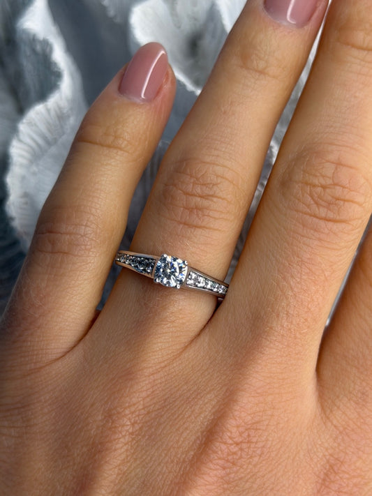 GOC 925 Sterling Silver Cz 1.32 ct Ring Size 7