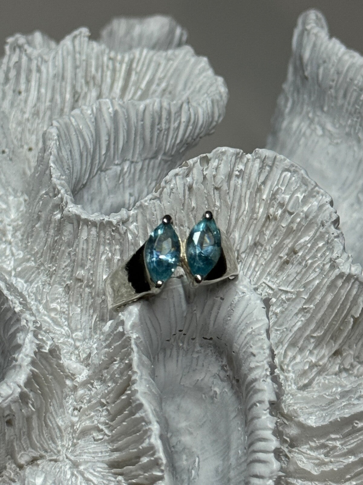 925 Sterling Silver Topaz Ring Size 6