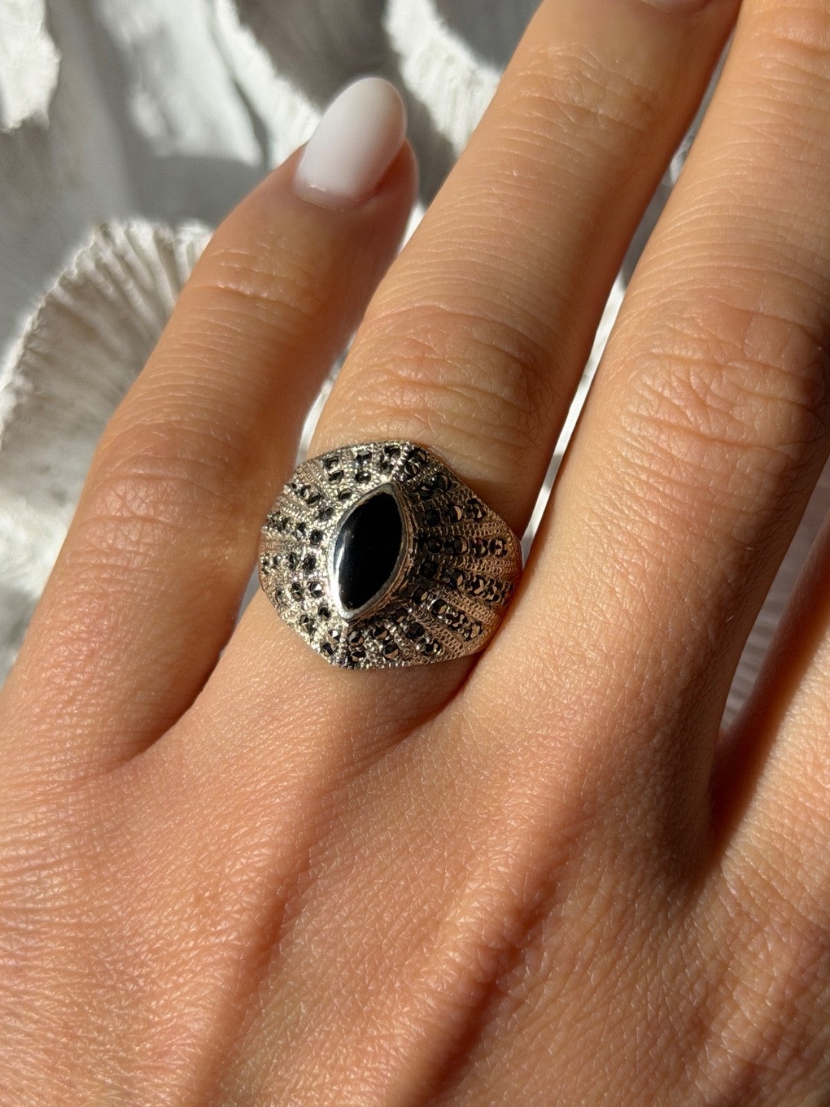 925 Sterling Silver Onyx & Marcasite Ring Size 6.5