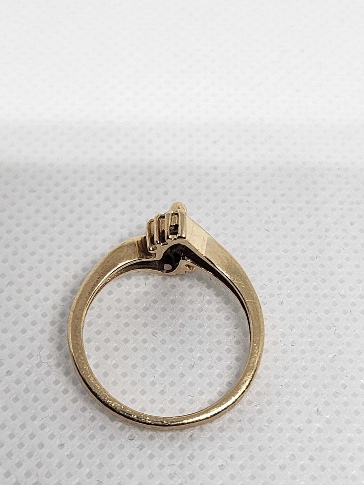 10K Yellow Gold Sapphire & Diamonds Ring Size 5.5
