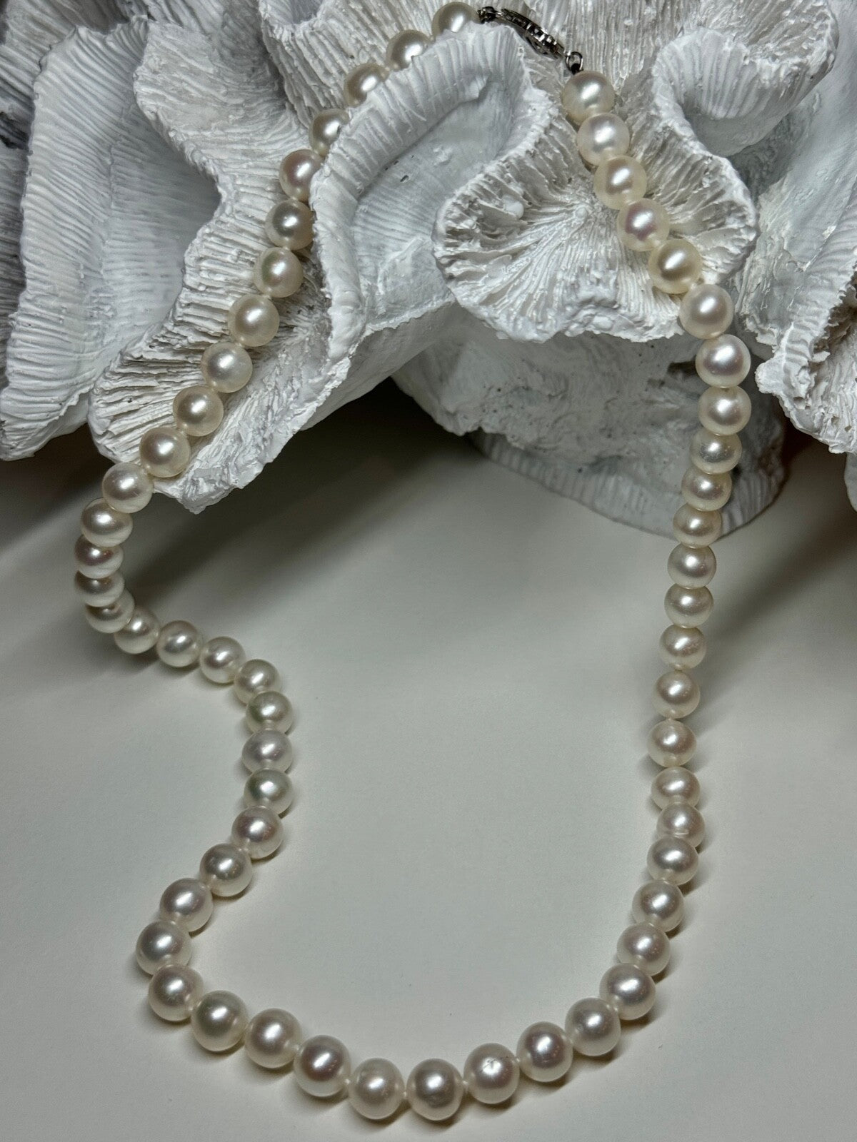 14K White Gold Clasp Fresh Water Pearl Necklace 18 Inch