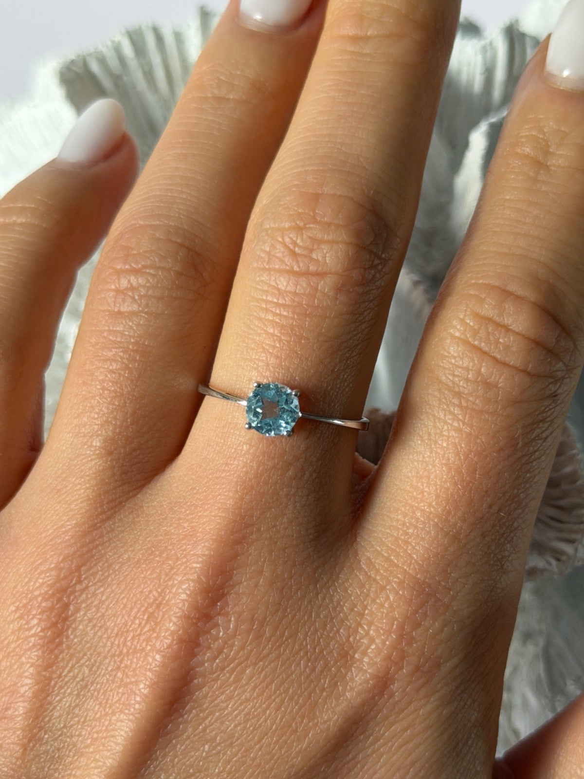 925 Sterling Silver Blue Topaz Ring Size 9