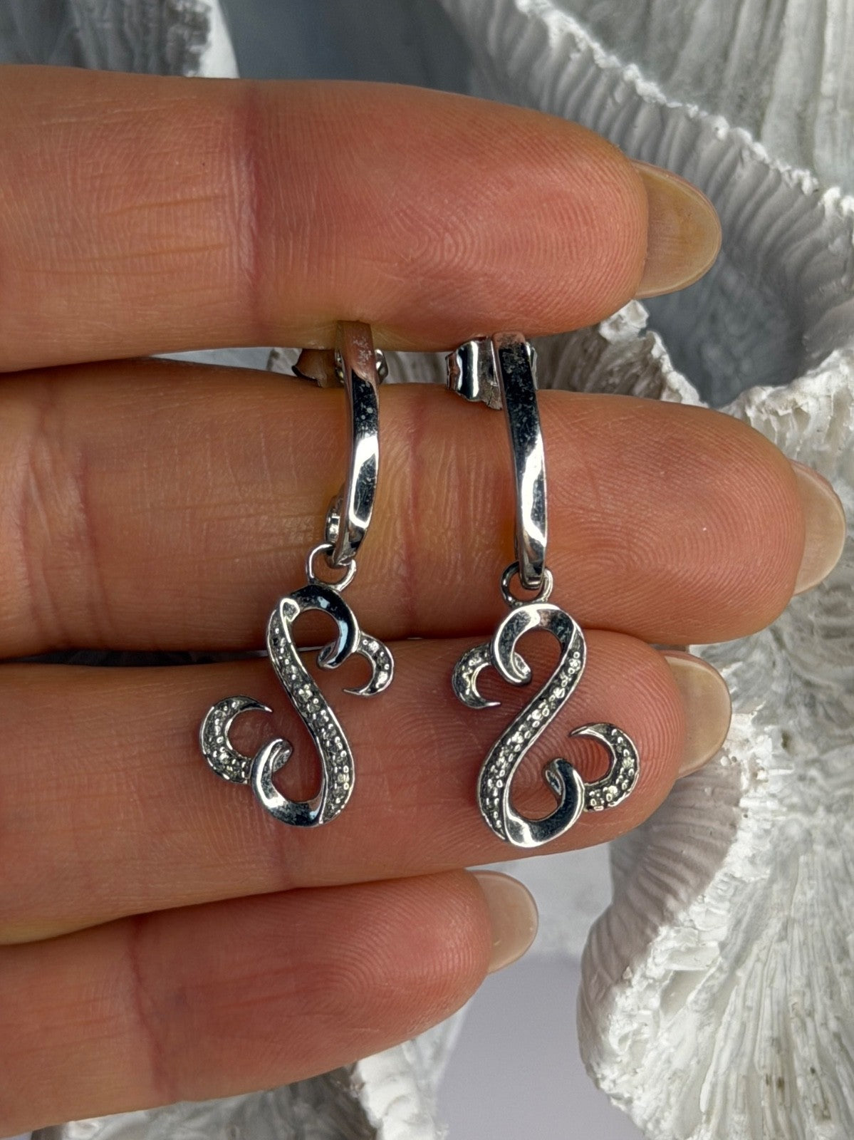 Jwbr 925 Sterling Silver Diamonds Open Heart Collection Earrings