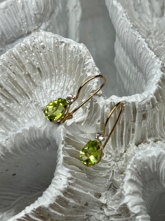 10K YELLOW GOLD PERIDOT & DIAMOND EARRINGS LENGHT 0.7 Inch