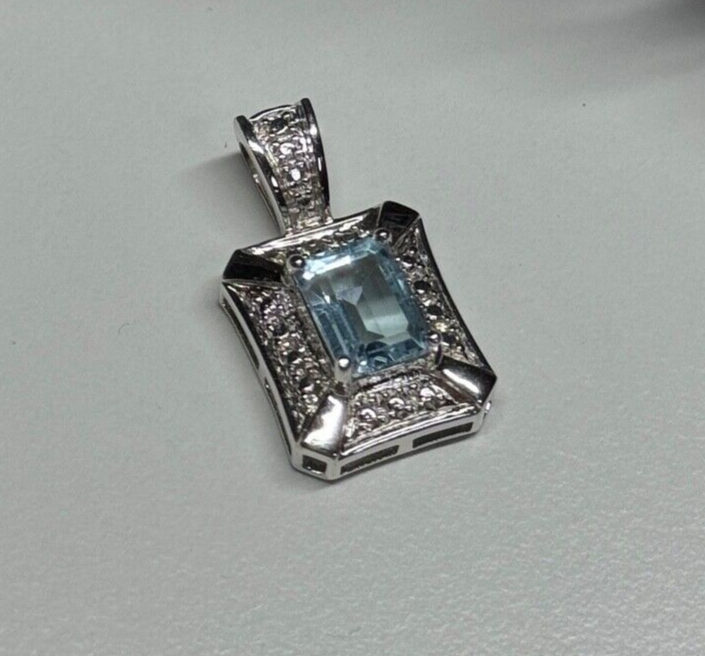 925 Sterling Silver Topaz Pendant