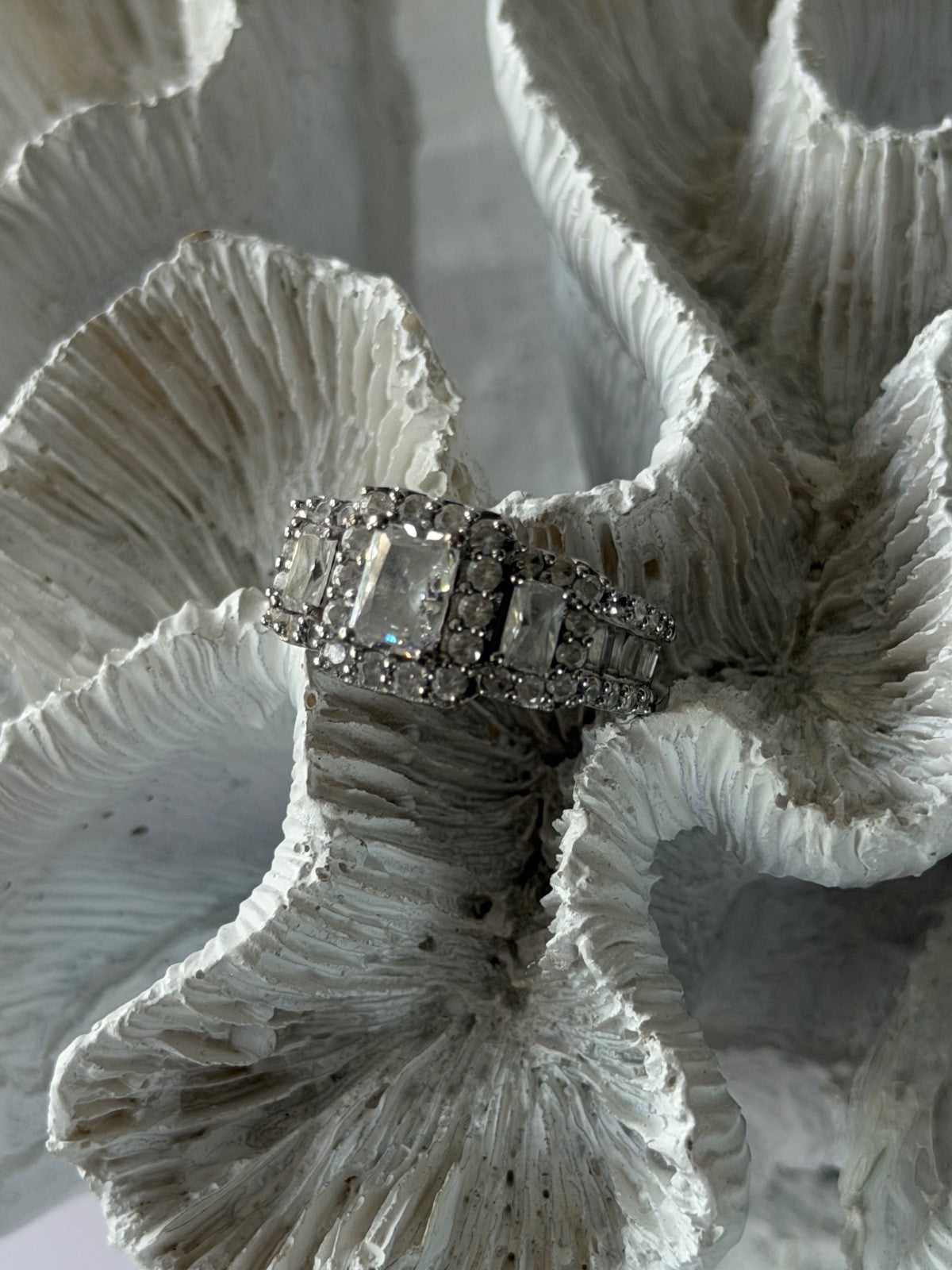925 Sterling Silver White Topaz Ring Size 7