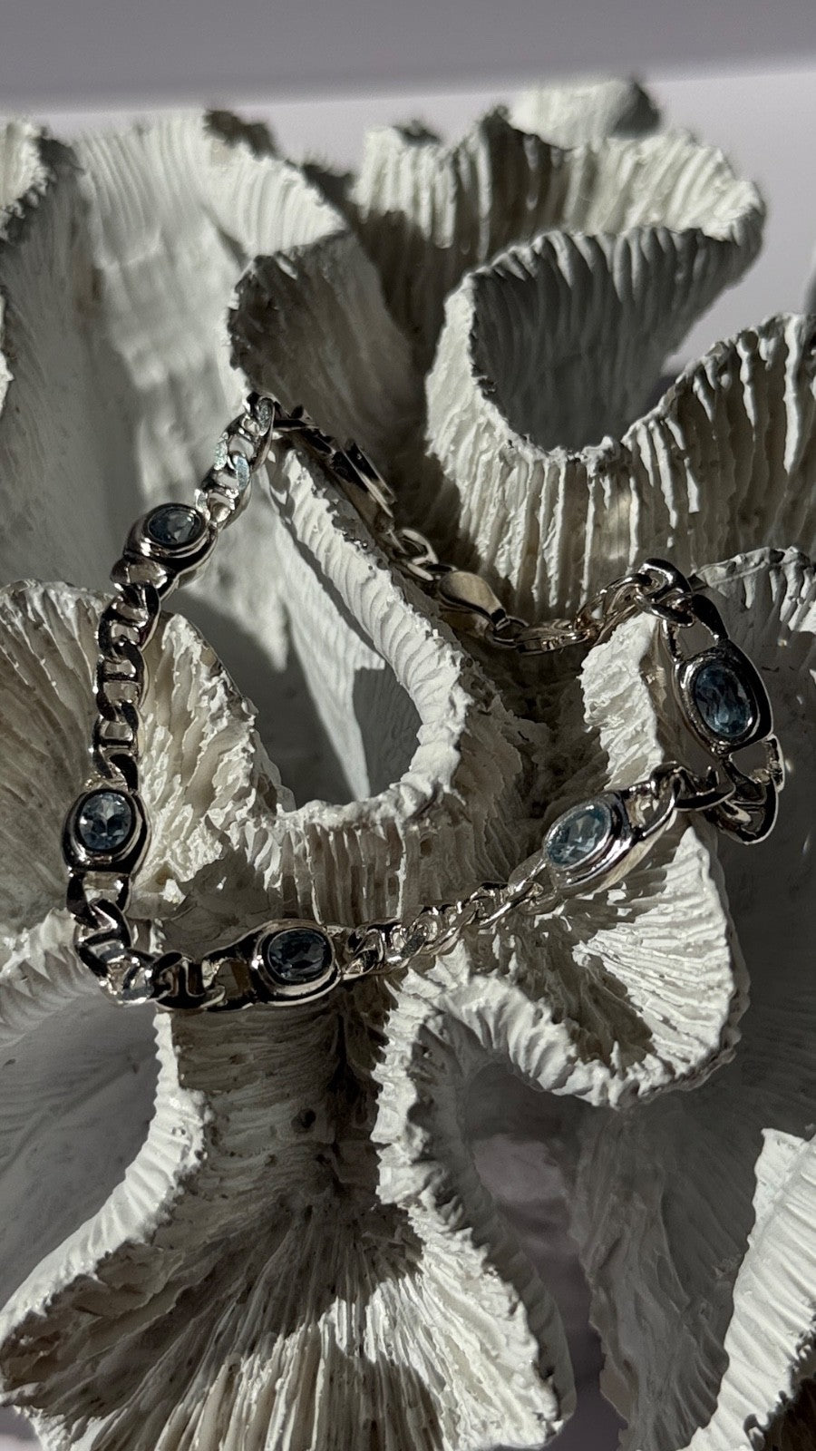 Beautiful 925 Sterling Silver Blue Topaz Bracelet Length 7.5