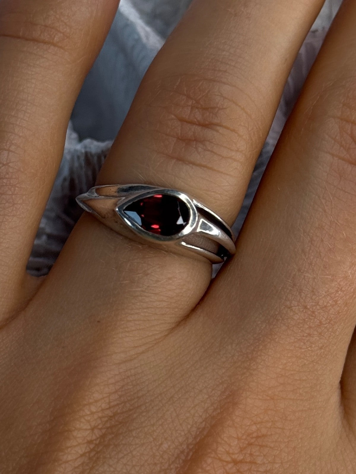Kabana 925 Sterling Silver Garnet Ring Size 7