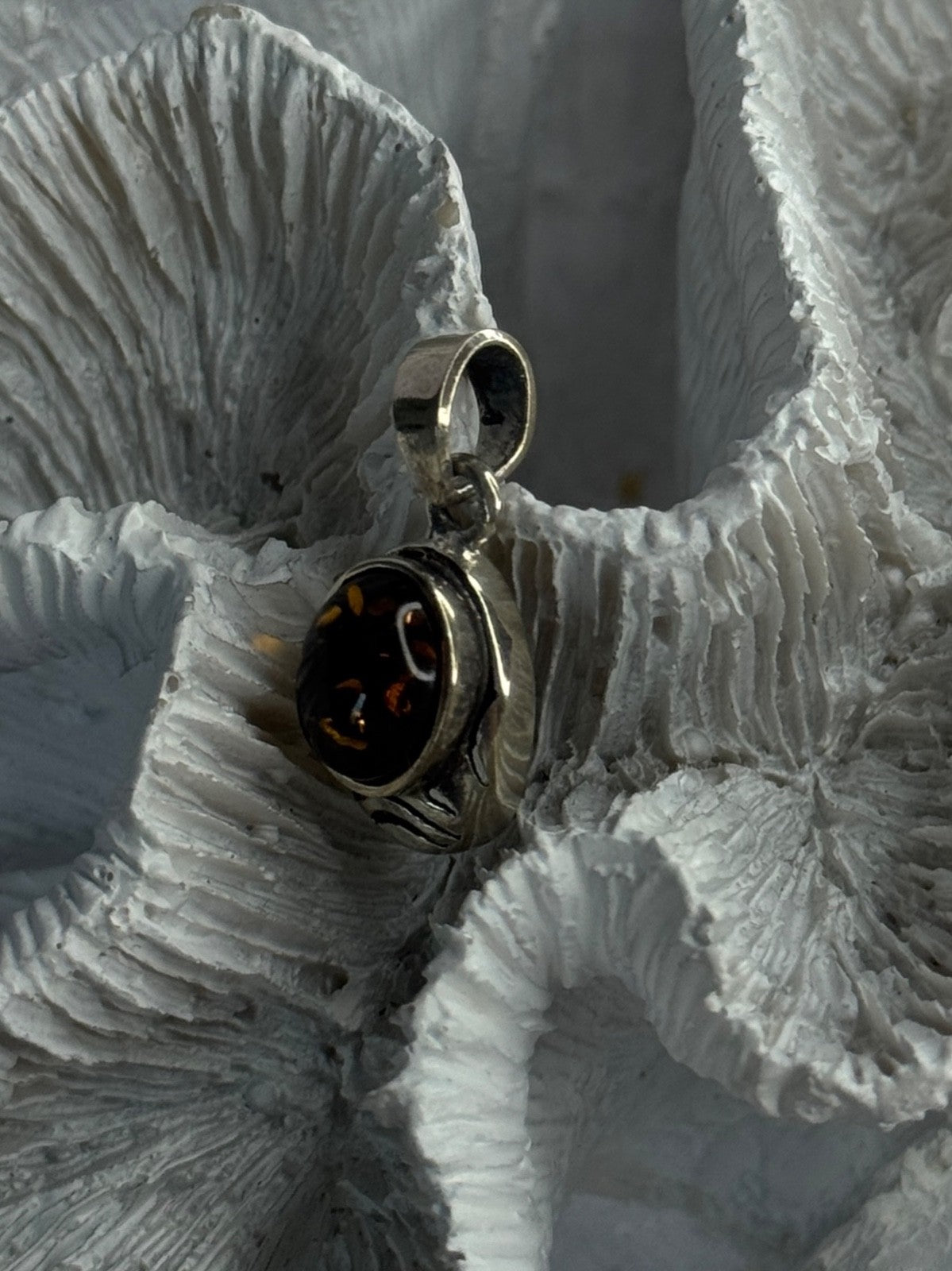 925 Sterling Silver Amber Pendant Length 0.90 Inch