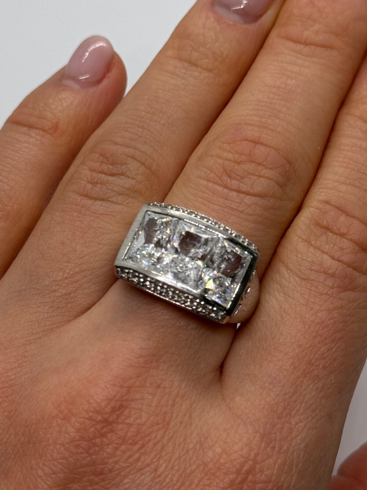 925 Sterling Silver CZ Ring Size 7