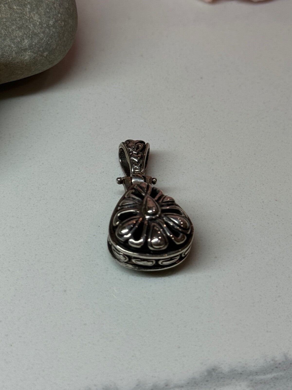925 Sterling Silver Green Agate Pendant Length 1.4 Inch