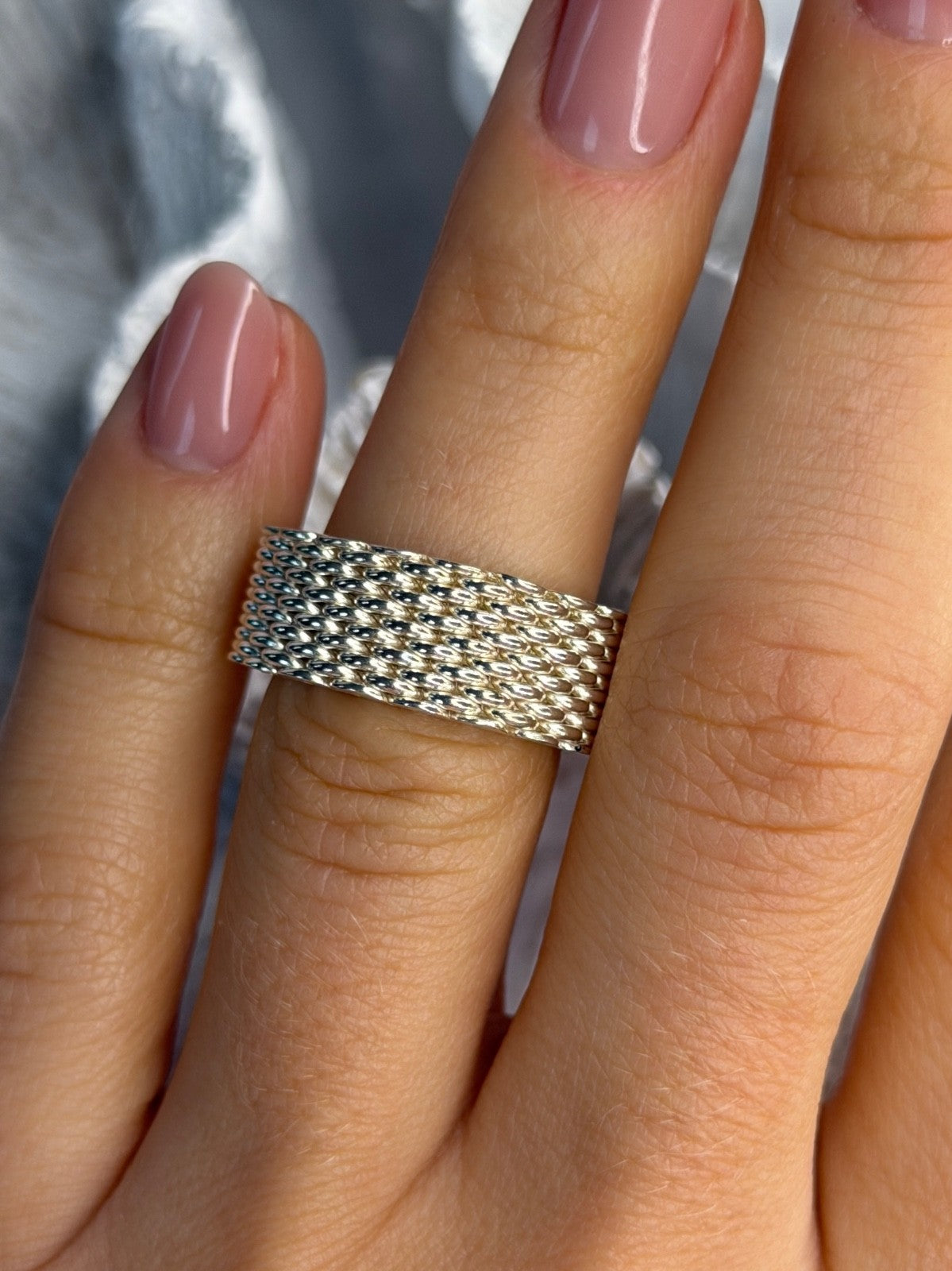 Elegant Unique Design 925 Sterling Silver Ring Size 6