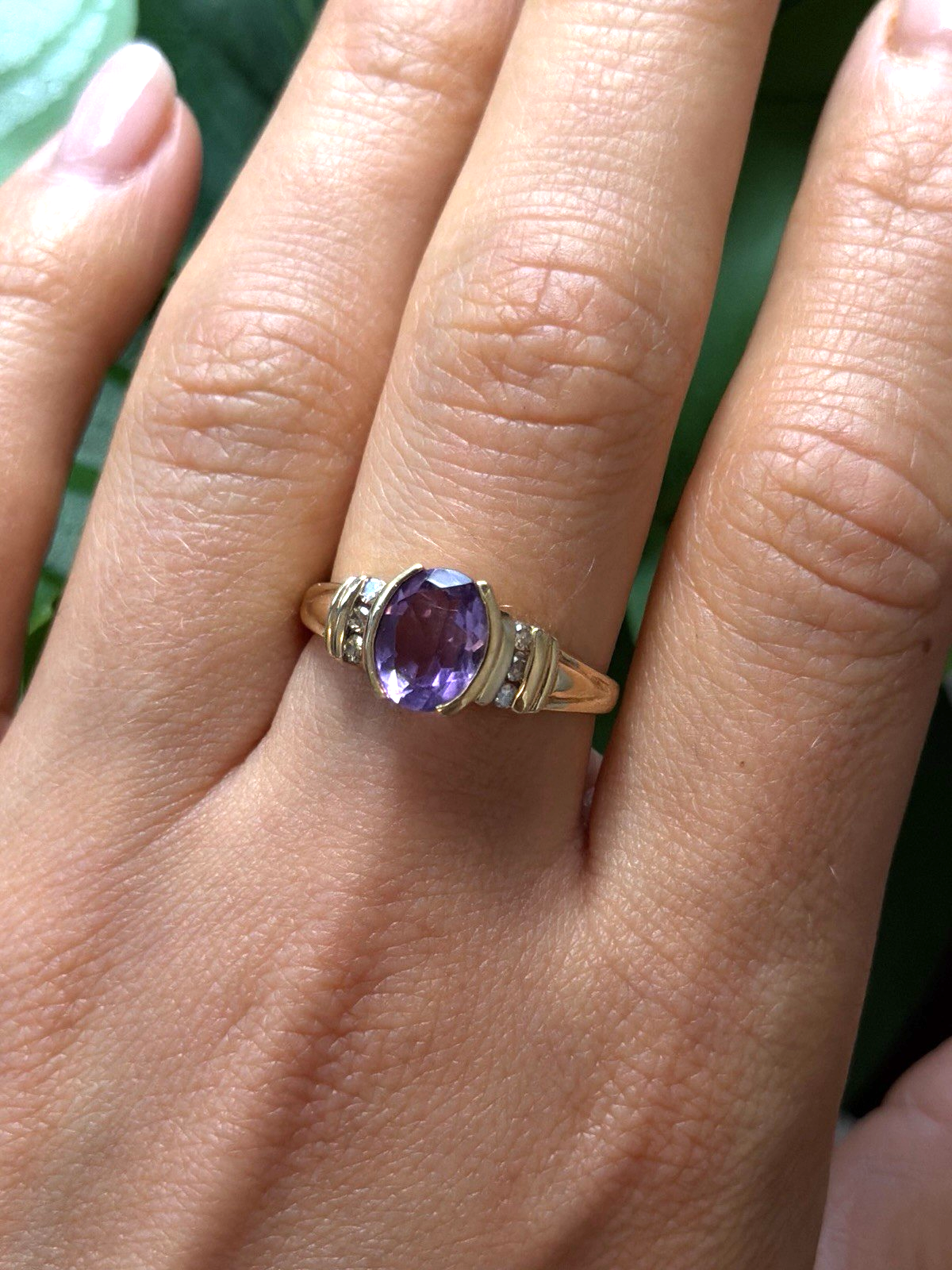10K Yellow Gold Purple Amethyst & Diamond Ring Size 8.5