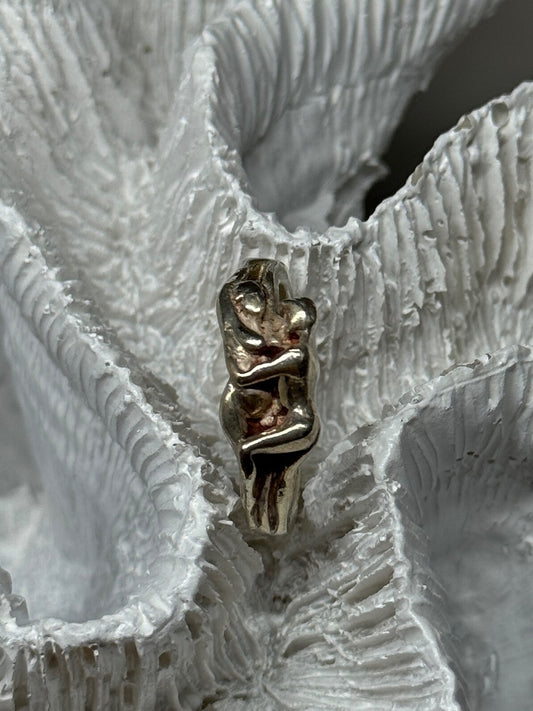 925 Sterling Silver Kamasutra Ring Size 6