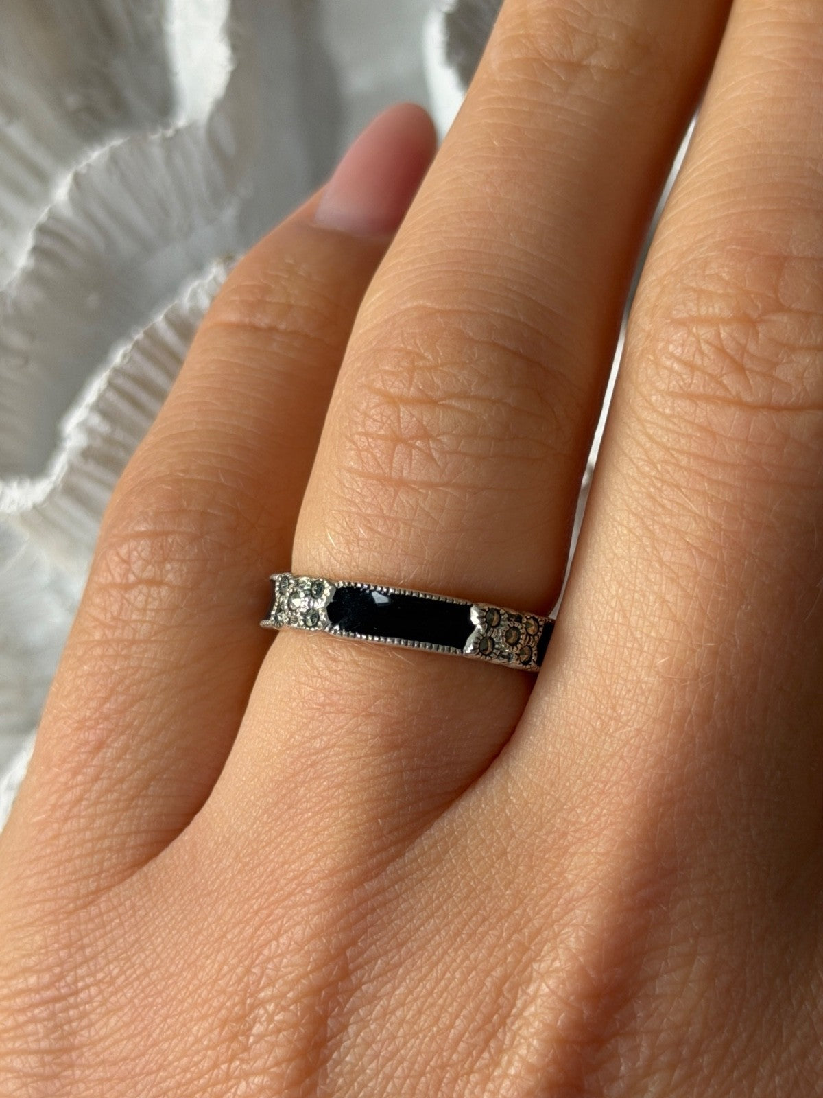 925 Sterling Silver Onyx & Marcasite Ring Size 6.5