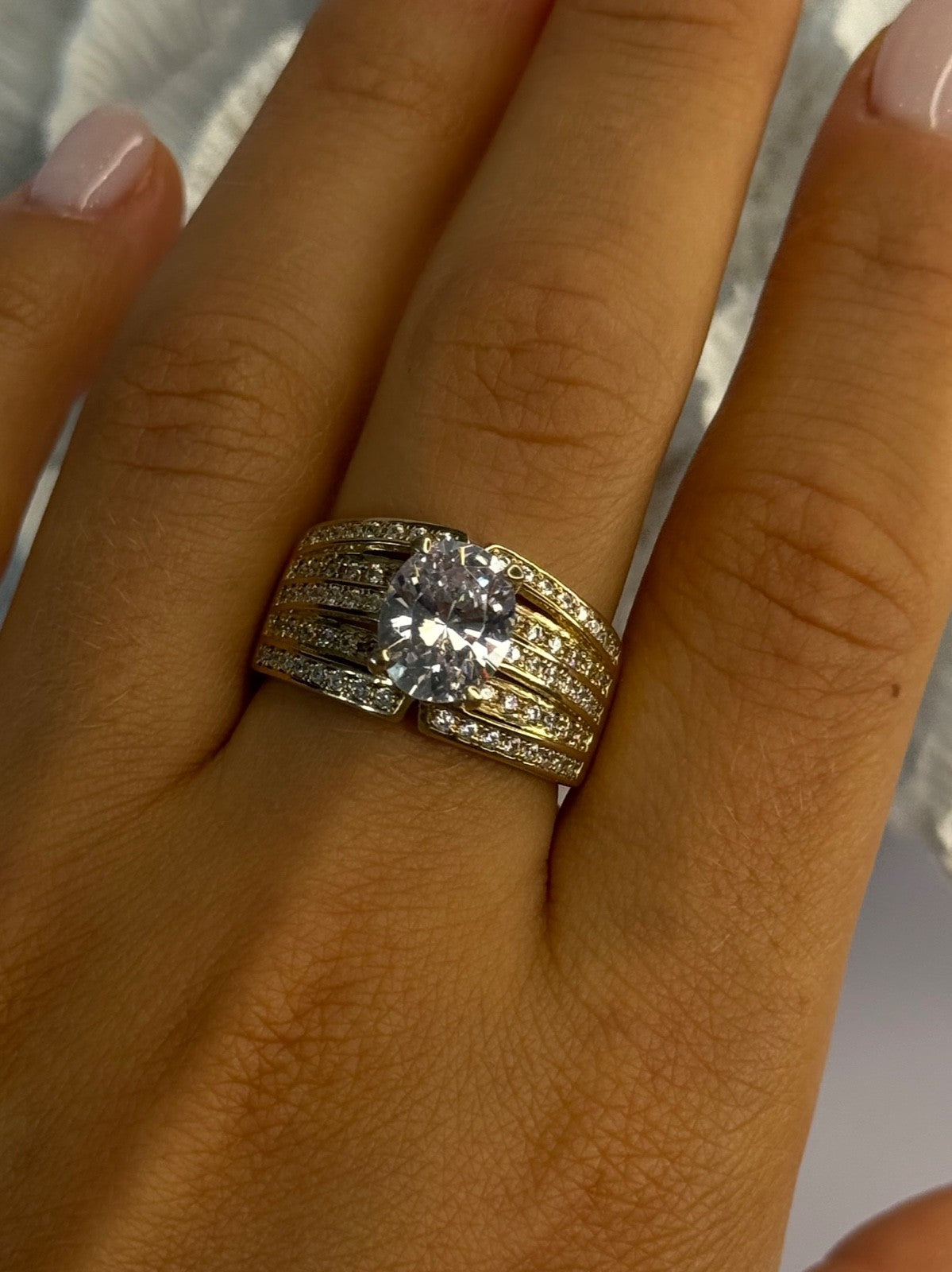 Beautiful 925 Sterling Silver Gold Plated CZ Ring Size 9