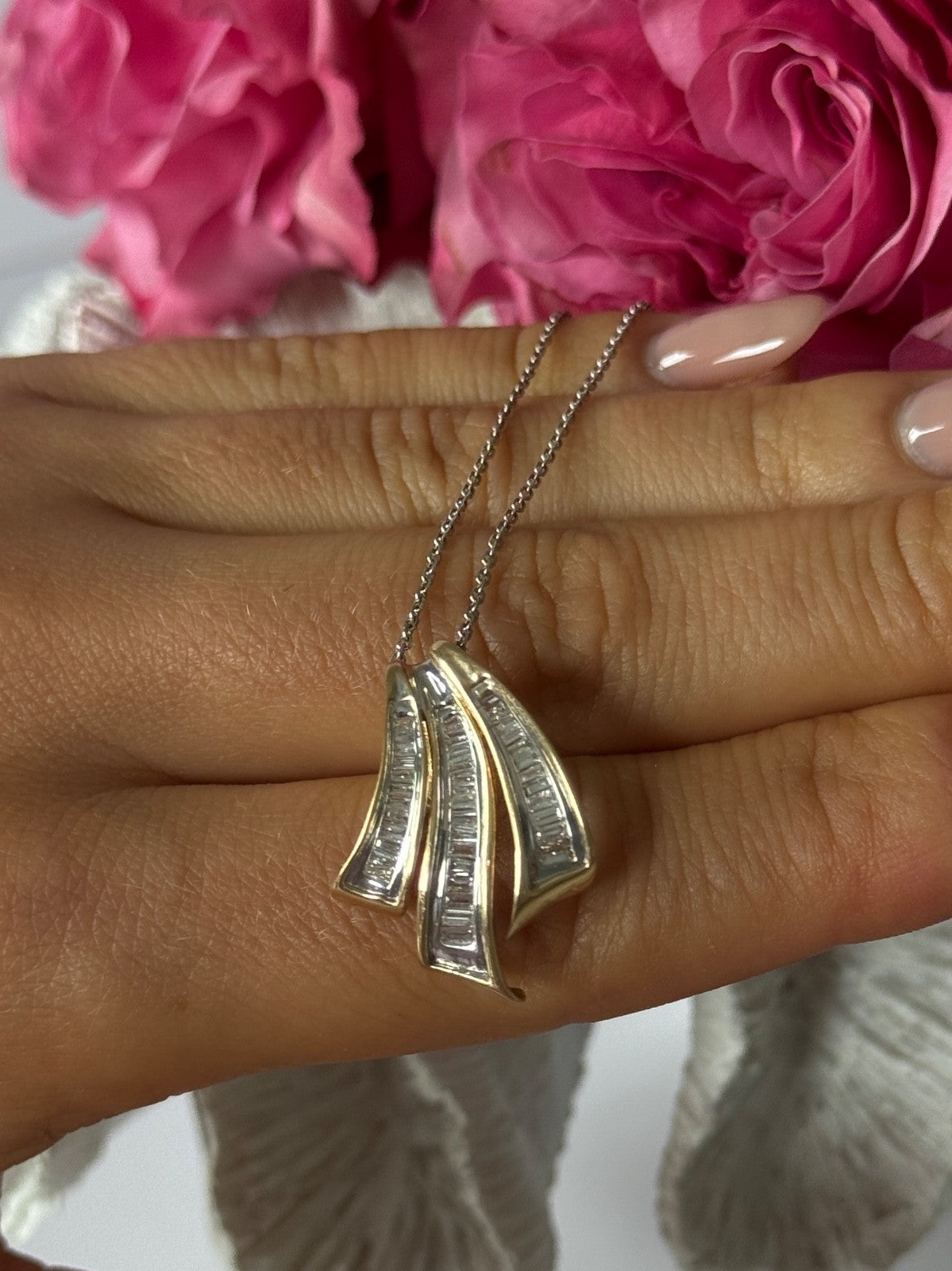 14K Yellow & White Gold White Sapphire Necklace Length 18 inch