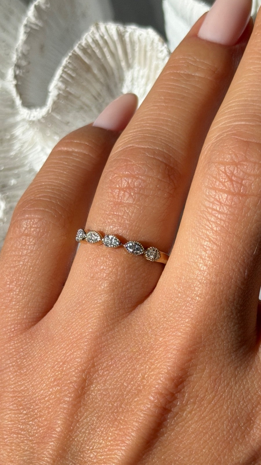 Classy 10K Yellow Gold Diamond 0.10 ct Ring Size 7