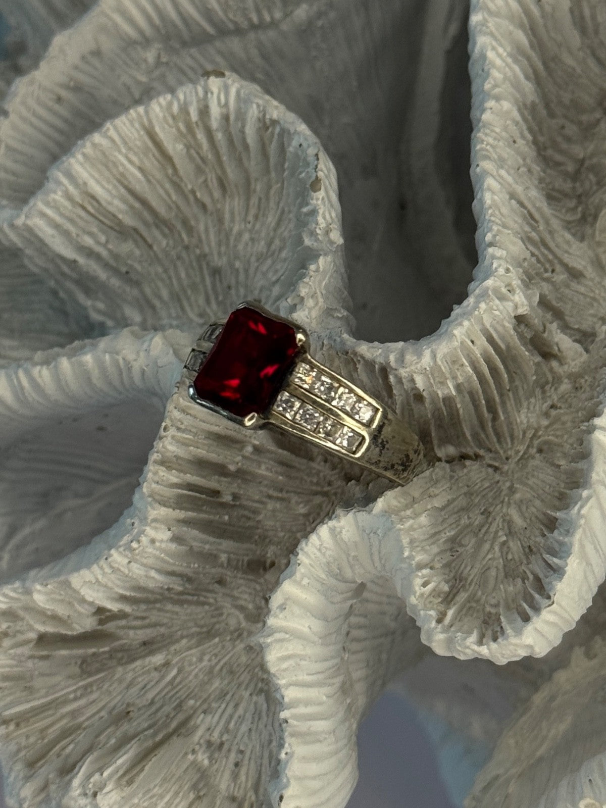 925 Sterling Silver Ruby & Beryl Ring Size 10