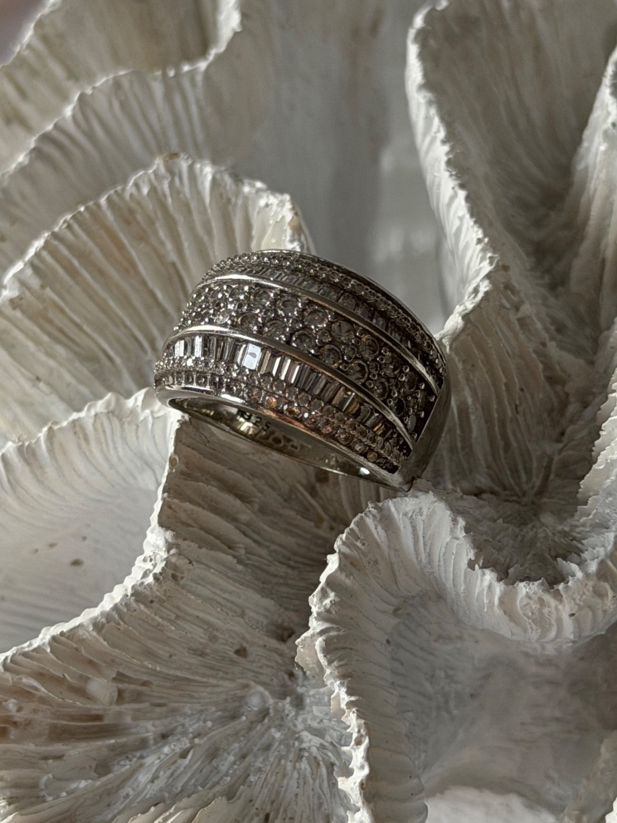 Elegant Design 925 Sterling Silver Cz Ring Size 11