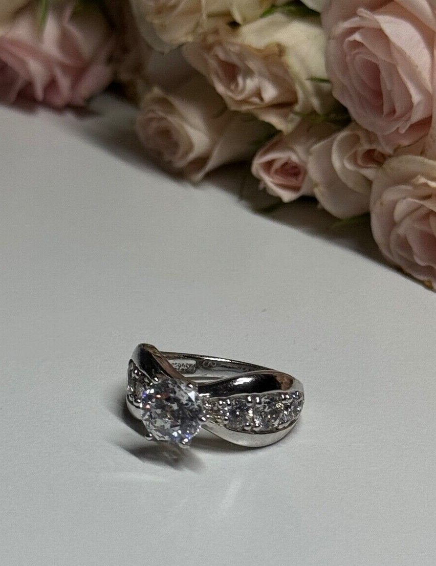 925 Sterling Silver CZ Ring Size 6.5