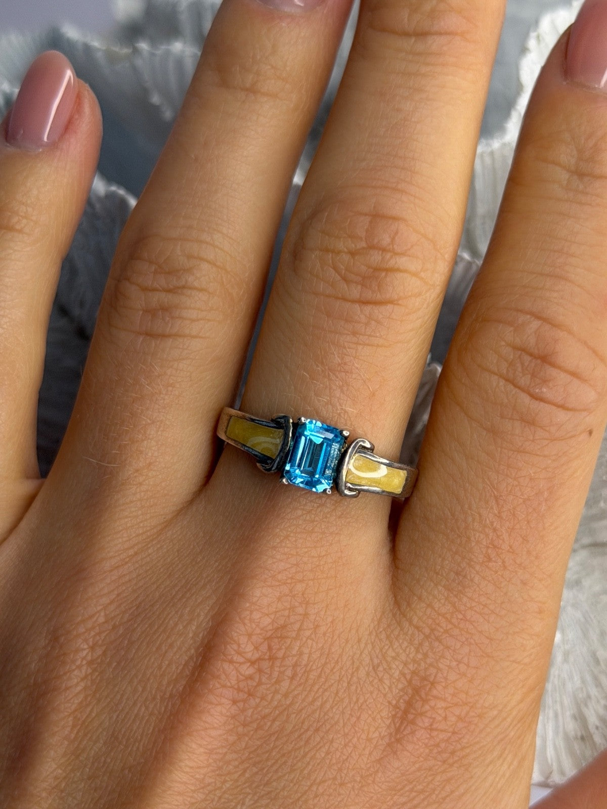 Avon 925 Sterling Silver Topaz & Enamel Ring Size 10