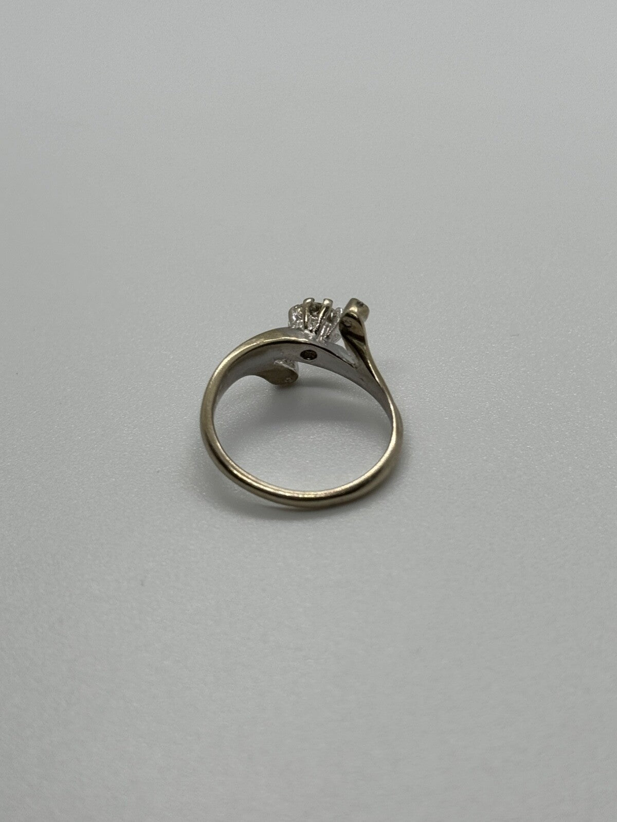 14K White Gold Diamonds Ring Size 5.5