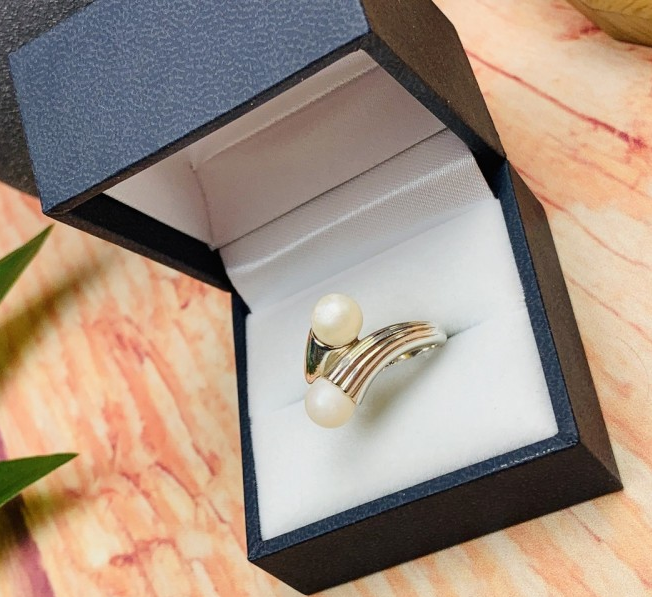 925 Sterling Silver Pearls Ring Size 7