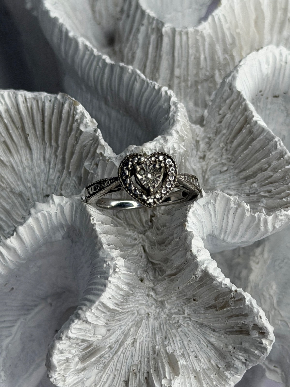 925 Sterling Silver Heart Ring Size 7.5