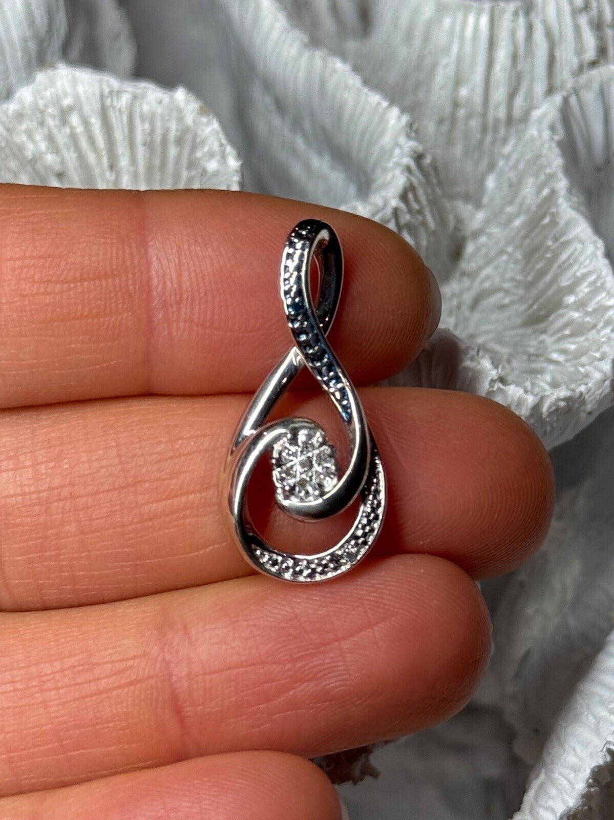 925 Sterling Silver White & Blue Topaz Pendant Length 1.1 Inch