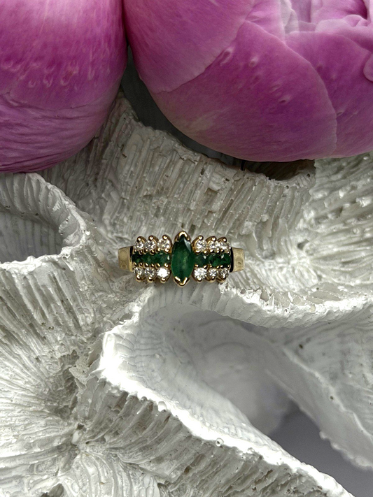 Elegant 14K Yellow Gold Emerald & White Topaz Ring Size 6