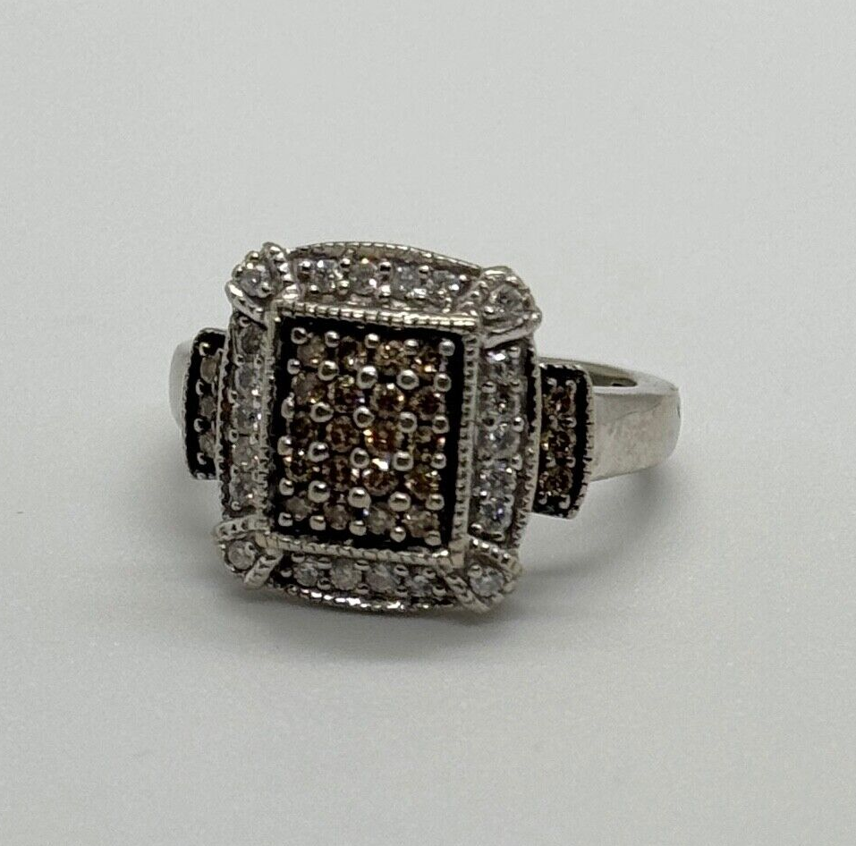 10K WHITE GOLD  DIAMOND & TOURMALINE RING SIZE 4.5