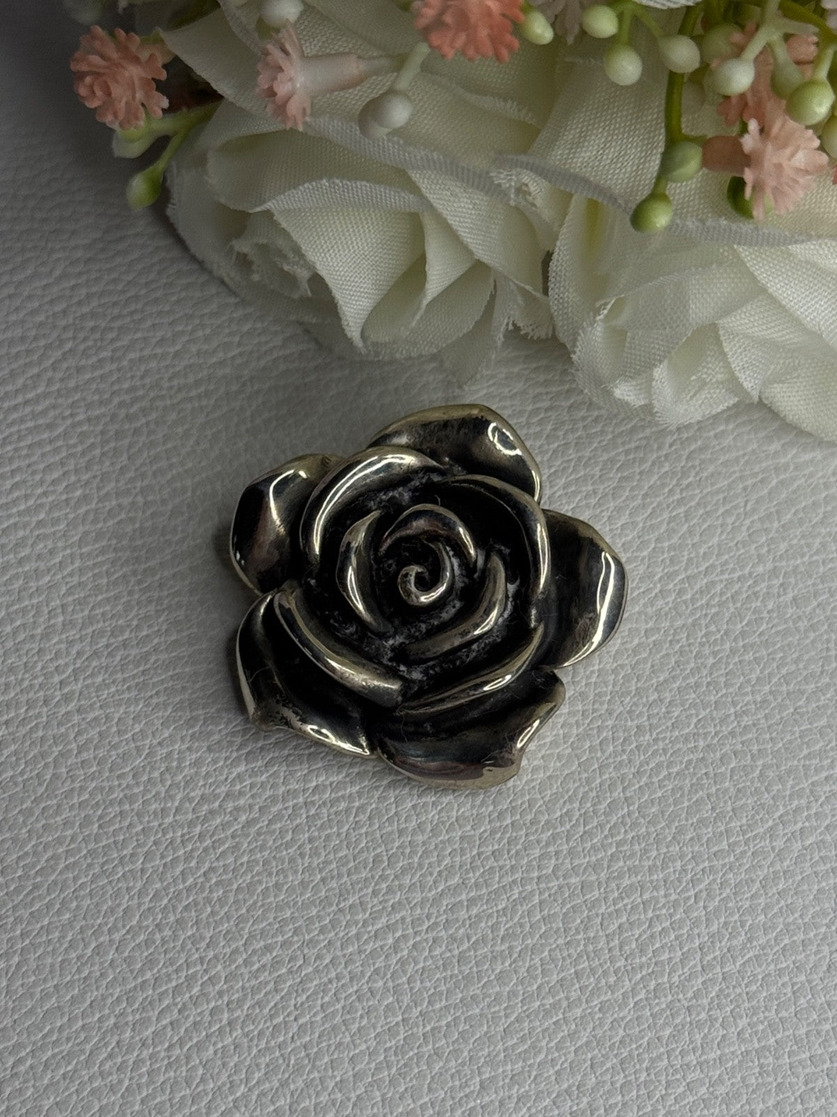 Beautiful Rose 925 Sterling Silver Pendant Length 1.20 Inch